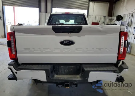 2023 Ford F250 Super Duty z USA, uszkodzony, nr VIN 1FT8W2BN4PEE01800